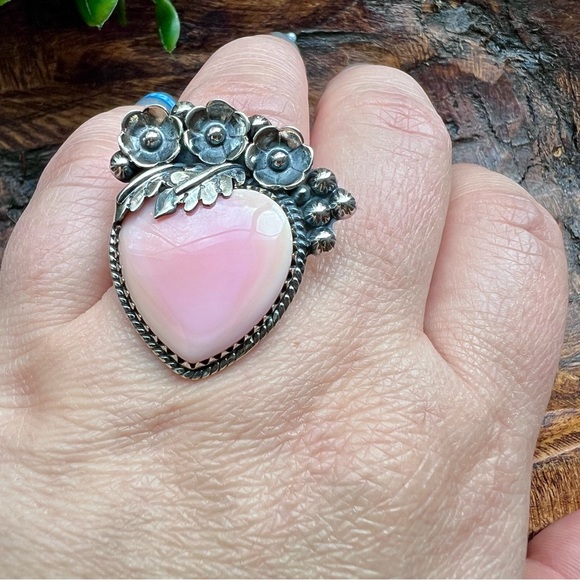 925 Sterling Silver Queen Conch Heart Floral Ring Size 8 Southwestern Statement - Picture 5 of 11